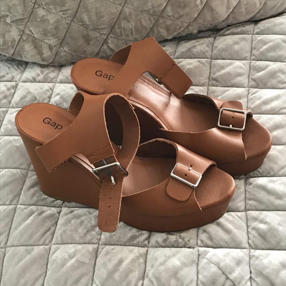 Gap Sandals size 8